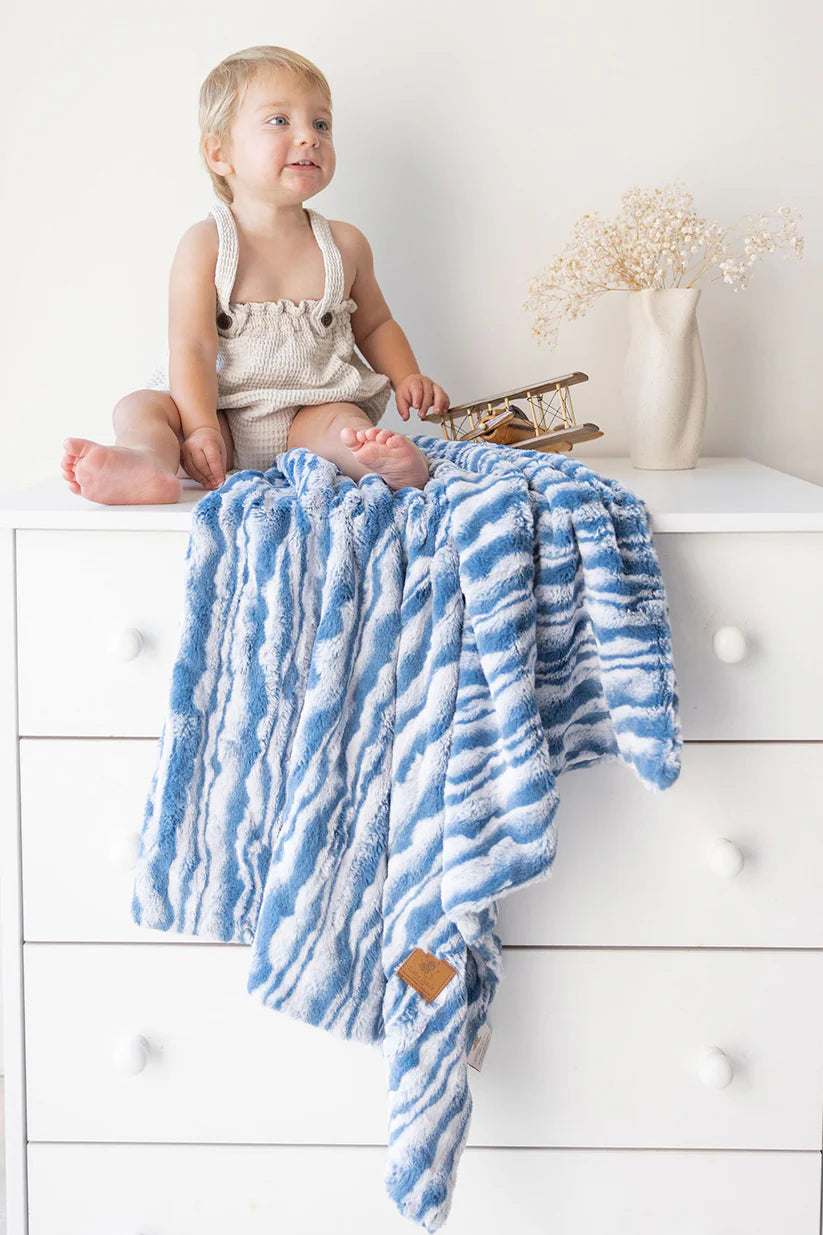 Cozy Fur blankets for newborn babies